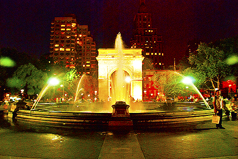 NY_Washington_Square-People_Watching_at_Night10.jpg