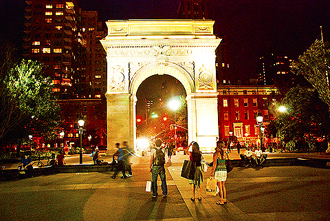 NY_Washington_Square-People_Watching_at_Night14.jpg