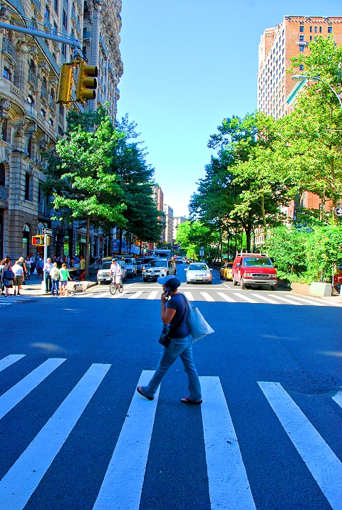 NY-West_72nd_Street_Subway-promenade-4.JPG