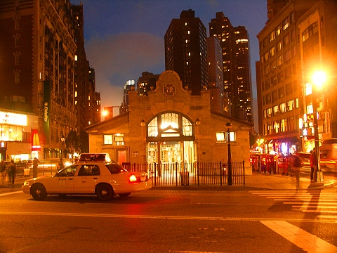 NY-West_72nd_Street_Subway_Station-Nightshots-01.JPG