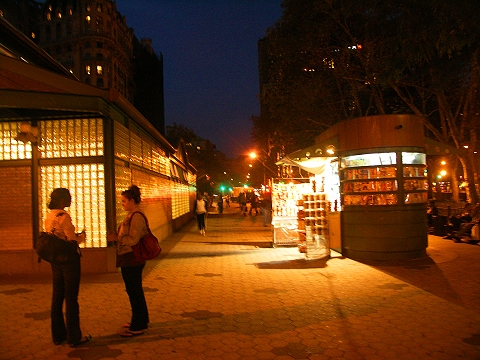 NY-West_72nd_Street_Subway_Station-Nightshots-02.JPG