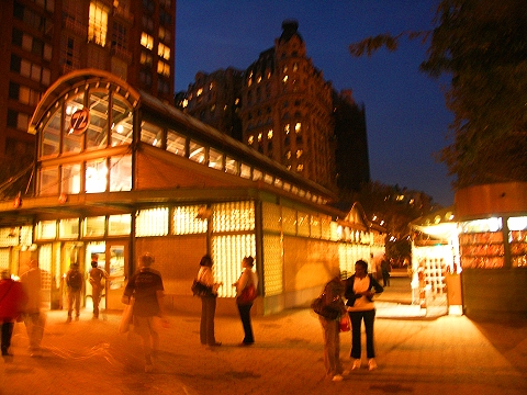 NY-West_72nd_Street_Subway_Station-Nightshots-06.JPG