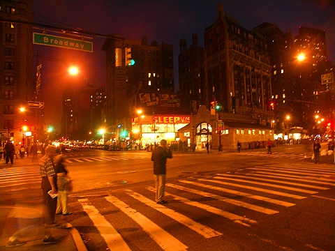 NY-West_72nd_Street_Subway_Station-Nightshots-10.JPG
