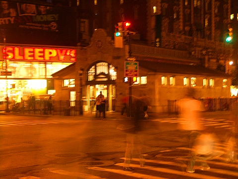 NY-West_72nd_Street_Subway_Station-Nightshots-11.JPG