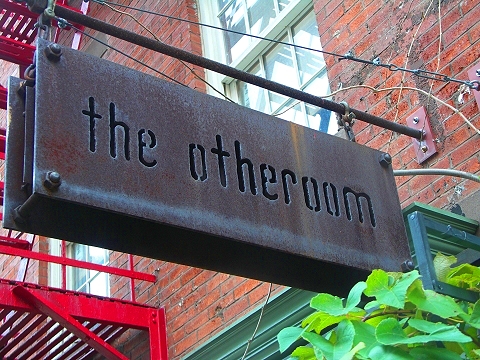 NY-West_Greenwich_Village-Storefronts_and_Signs-02.JPG