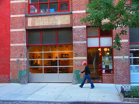 NY-West_Greenwich_Village-Storefronts_and_Signs-04.JPG