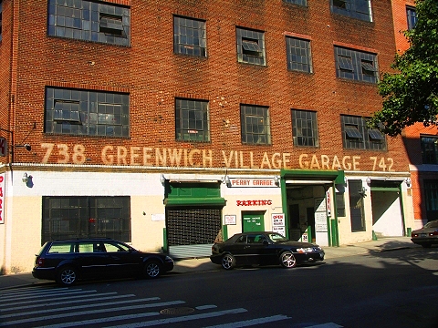 NY-West_Greenwich_Village-Storefronts_and_Signs-06.JPG