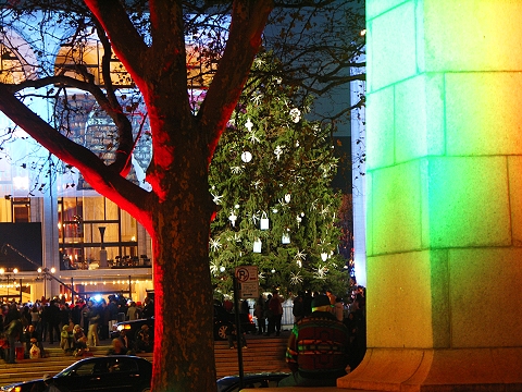 NY-Winters_Eve_at_Lincoln_Square-Lincoln_Center_Christmas_Tree_Lighting-0105.JPG