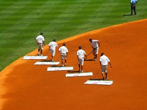 NY-Yankee_Stadium-7th_inning_stretch-YMCA-02.JPG
