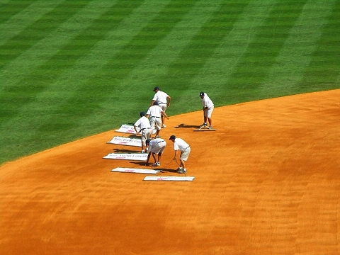 NY-Yankee_Stadium-7th_inning_stretch-YMCA-12.JPG