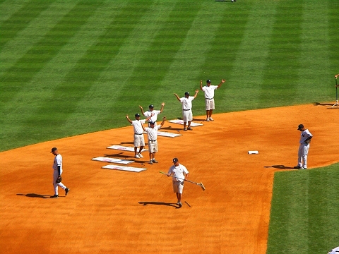 NY-Yankee_Stadium-7th_inning_stretch-YMCA-14.JPG