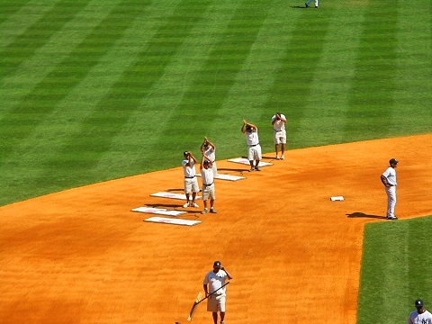 NY-Yankee_Stadium-7th_inning_stretch-YMCA-16.JPG