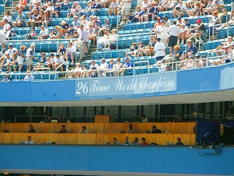 NY-Yankee_Stadium-Sunday_at_the_Park06.JPG