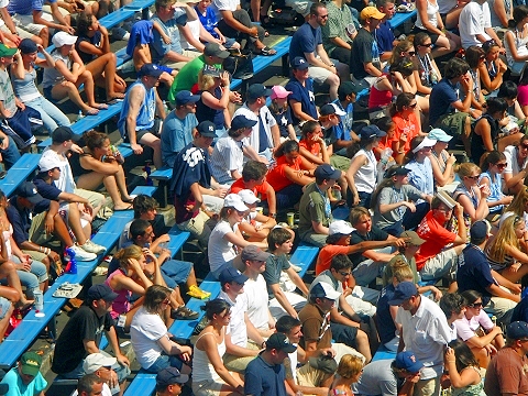 NY-Yankees_Stadium-Crowds-04.JPG
