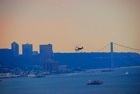 NYPD-Search_and_Rescue_Helicopter_Boat_Divers-W79th_Boat_Basin-08.JPG